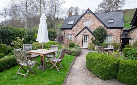 modern tudor farmhouse|tudor farmhouse forest of dean.